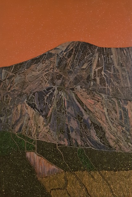 "Różowa Góra" – obraz akrylowy Jacka Malinowskiego z 2019 roku, dostępny w ofercie internetowej Galeria Wiele Sztuki. Monumentalne dzieło sztuki przedstawiające fakturowaną górę w odcieniach szarości i fioletu, pod intensywnie pomarańczowo-różowym niebem. Malarstwo współczesne, polska sztuka, obraz na płótnie, oryginalne dzieło sztuki, inwestycja w sztukę. Idealny do nowoczesnych wnętrz, biura, salonu.