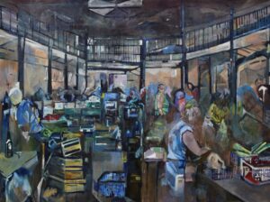 Praca przedstawia wnętrze starej XIX-wiecznej gdańskiej hali targowej, położonej przy placu Dominikańskim 1 na Głównym Mieście. Obraz jest oświetlony naturalnym światłem wpadającym przez okna hali, widzimy na nim tętniącą życiem halę targową, wypełnioną kolorowymi straganami, kupującymi i sprzedającymi i różnorodnością towarów. Dominującymi kształtami geometryczne: prostokąty i kwadraty, wyznaczane przez porozrzucane opakowania, skrzynki i kartony po produktach, stragany i stoiska. Sylwetki ludzi i zarysy przedmiotów są zdefiniowane przez ekspresyjne barwne plamy, co potęguje uczucie ruchu i dynamiki przedstawionej sceny.