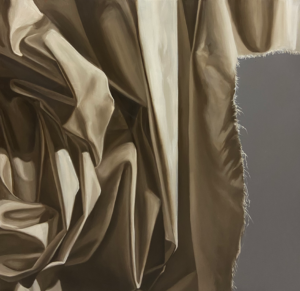 Malarstwo przedstawiające drapowaną beżową tkaninę, z akcentem na walory kolorystyczne. Ekspresyjne symboliczne studium beżowej draperii, oddające dynamikę i napięcie. Obraz o wysokich walorach artystycznych wykonany w technice olejnej na płycie. Praca jest dostępna w Galerii Wiele Sztuki