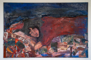 Obraz 'Rozdarta' Aleksandry Kozak, technika mieszana: olej na płótnie i kolaż, 2025 rok. Przedstawia leżącą postać na tle patchworku z podartych obrazów, z niebieską kropką na policzku. Ekspresyjne użycie barw i faktury. Dzieło dostępne w internetowej Galeria Wiele Sztuki. Malarstwo współczesne, sztuka figuratywna, obrazy na sprzedaż, sztuka mixed media, polski artysta.