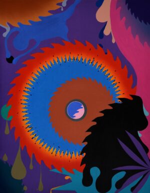 Galeria Wiele Sztuki prezentuje obraz akrylowy Zbigniewa Olszyny „Polska masakra piłą tarczową” (2022). W centrum jaskrawa, pomarańczowo-czerwona piła tarczowa z niebieskim środkiem. Wokół amorficzne, kolorowe plamy: fioletowe, różowe i niebieskie oraz czarna, poszarpana forma w prawym dolnym rogu.