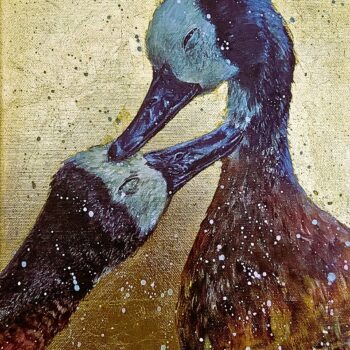 Galeria Wiele Sztuki prezentuje obraz akrylowy Khrystyny Hladki „Birds’ love” (24x30 cm) z 2023 roku. Portret dwóch ptaków w czułym geście.