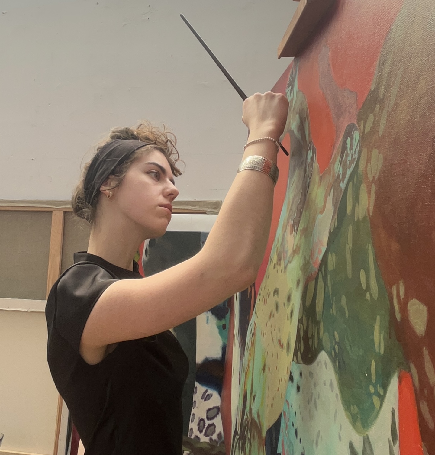 Galeria Wiele Sztuki, zdjęcie malarki Sary Susmend do biogramu artystki